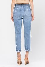 Load image into Gallery viewer, Boyfriend crop raw hem mid-rise jean