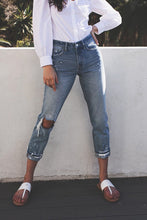 Load image into Gallery viewer, Boyfriend crop raw hem mid-rise jean