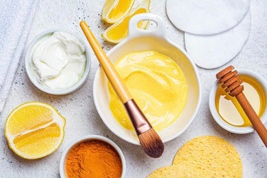 DIY Turmeric Face Mask with Yogurt and Honey: A Natural Glow-Up