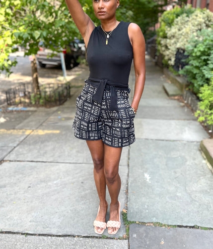 SLEEVELESS open back tie top