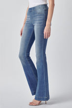 Load image into Gallery viewer, Mid-Rise pull-on FLARE jeggings