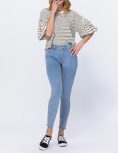 Load image into Gallery viewer, Mid-Rise stretch denim jeggings ankle+distressed