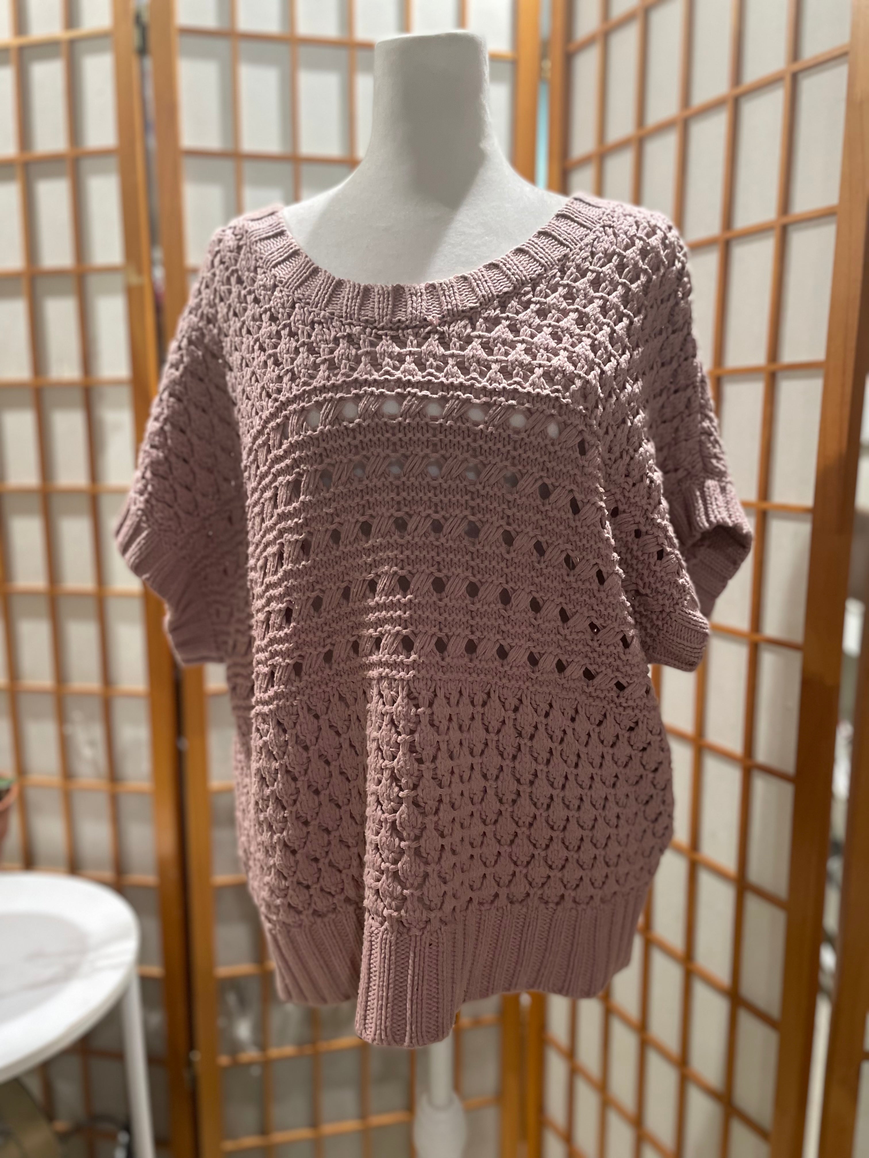Crewneck mixed loose crochet pattern short sleeve sweater