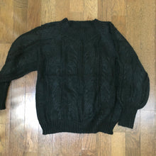 Load image into Gallery viewer, Cable knit ribbed cuff sweater