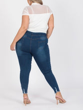 Load image into Gallery viewer, Mid-Rise stretch denim jeggings ankle+distressed