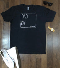 Load image into Gallery viewer, Daddy Established crewneck short sleeve t-shirt